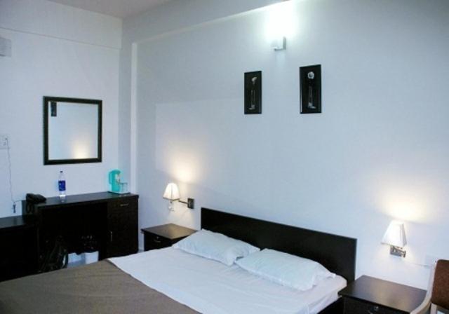 Maple Inn Budget Hotel Bengaluru Szoba fotó